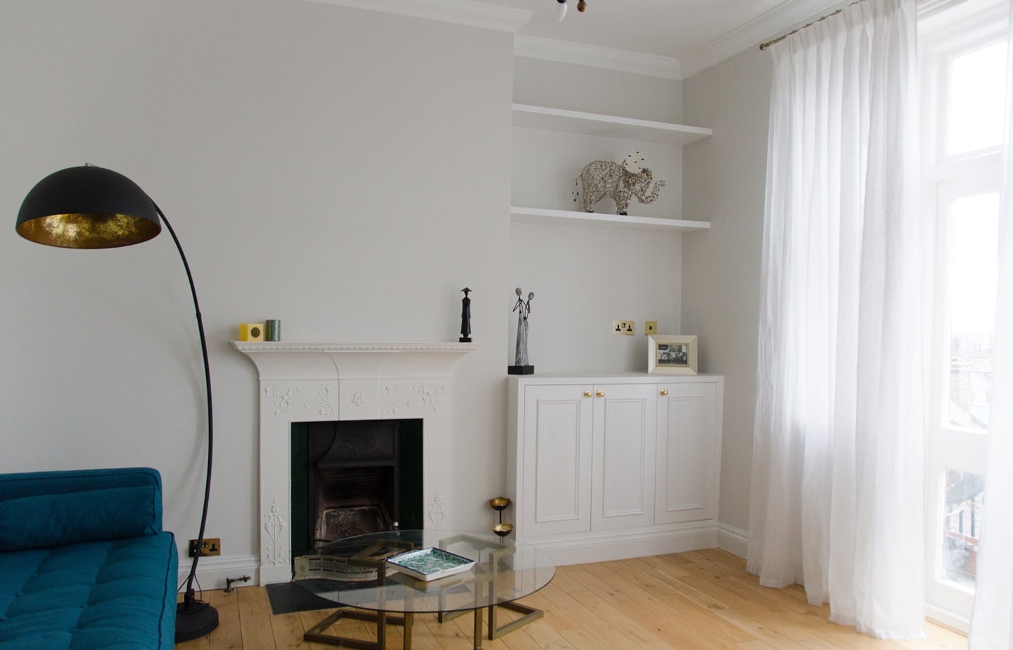2 Bed Flat, Albert Palace Mansions, SW11 photo 3