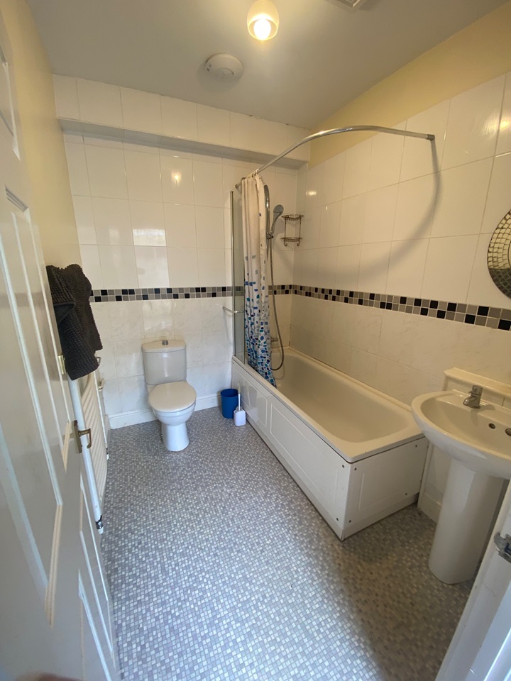 Newport 1 Bed Flat, Cardiff Road, NP20 To Rent Now for £725.00 p/m