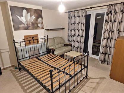 Room in a Shared House, Cressingham Grove, SM1