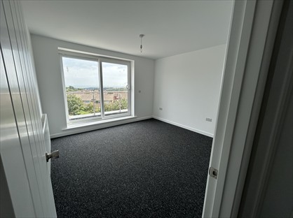 2 Bed Flat, Warren Way, BN2