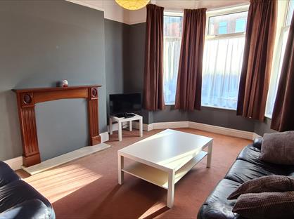 4 Bed Terraced House, Heathcote Street, HU6