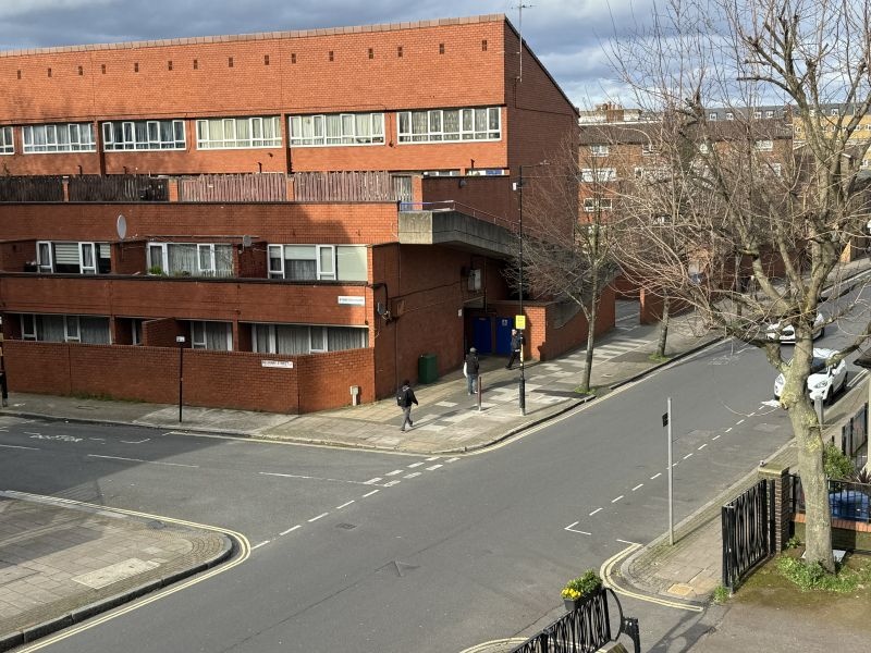 London Room in a Shared House, Eynsford House, SE17 To Rent Now for