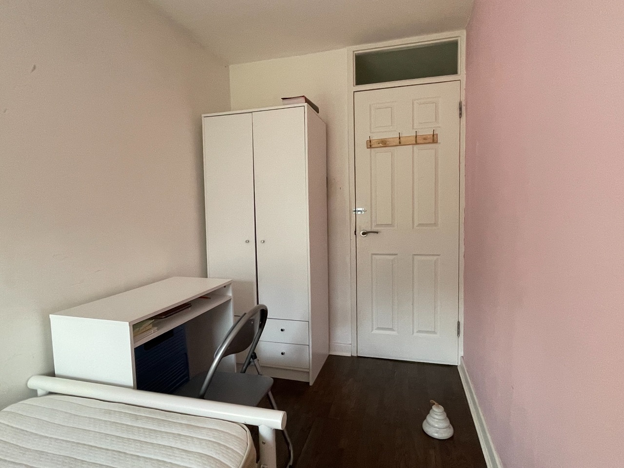 London Room in a Shared House, Yarmouth Crescent, N17 To Rent Now