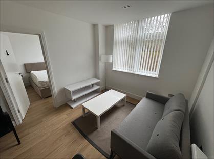 1 Bed Flat, Laporte Way, LU4