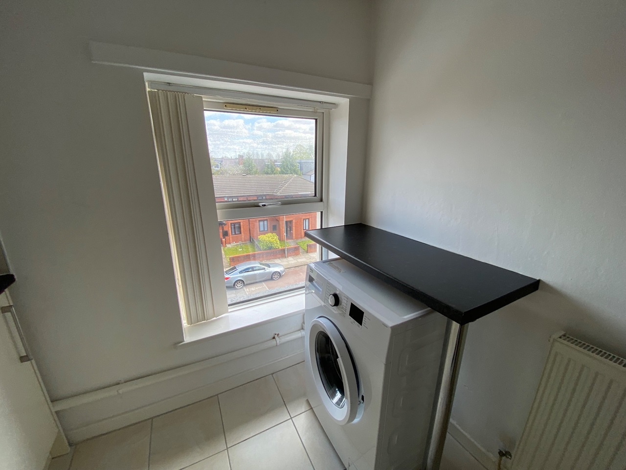 1 Bed Flat, Smithdown, L15 photo 3