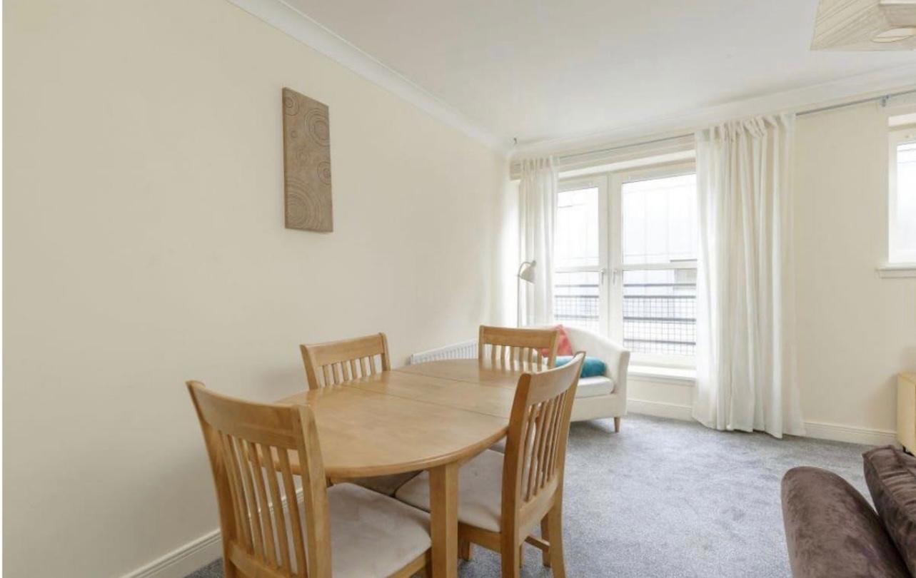Edinburgh - 2 Bed Flat, Gentle's Entry, EH8 - To Rent Now for £900.00 p/m