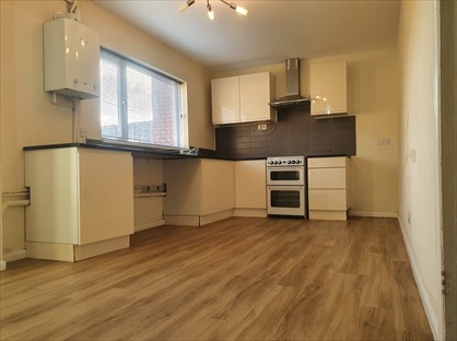 3 Bed Terraced House, Willis Walk, GL20