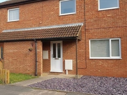 3 Bed Terraced House, Willis Walk, GL20