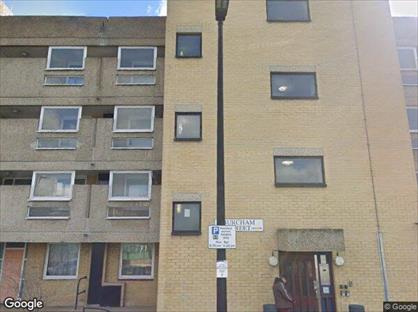 1 Bed Flat, Brownfield, E14