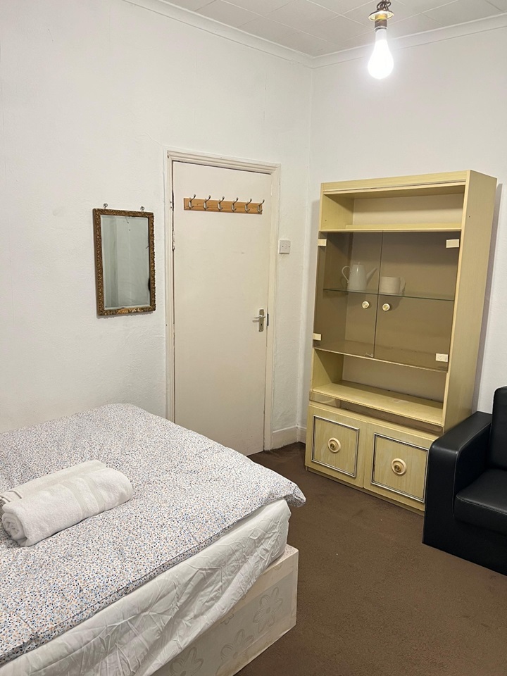 Willesden Green, London Room in a Shared House, Willesden Green, NW10