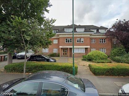 2 Bed Flat, Garden Court, SM2