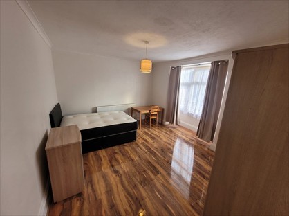 Room in a Shared House, Wearside Road, SE13