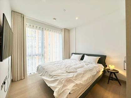 2 Bed Penthouse, Legacy Building, SW11