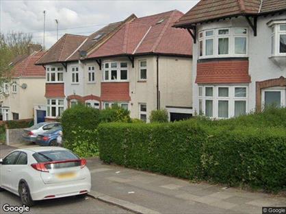 2 Bed Flat, Beaconsfield Road, N11