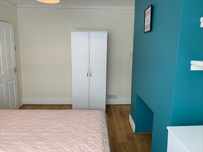 Room in a Shared House, Heathorn Street, ME14