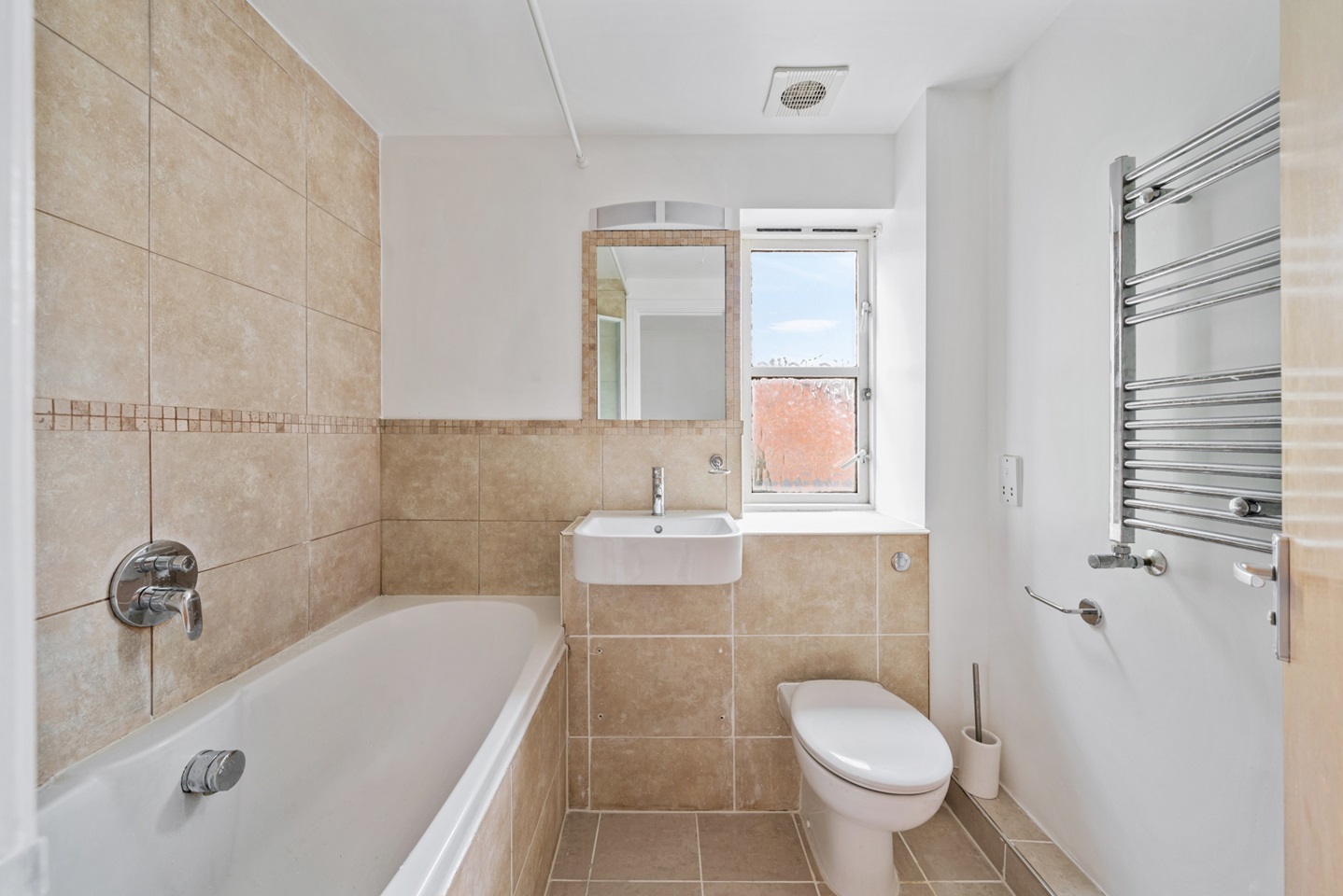 London 2 Bed End Terrace, Edward Tyler Road, SE12 To Rent Now for £1,850.00 p/m