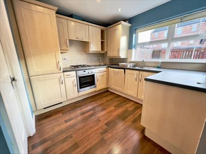 5 Bed Terraced House, Herons Court, DH1