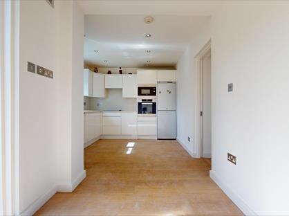 4 Bed Semi-Detached House, Wentworth Hill, HA9