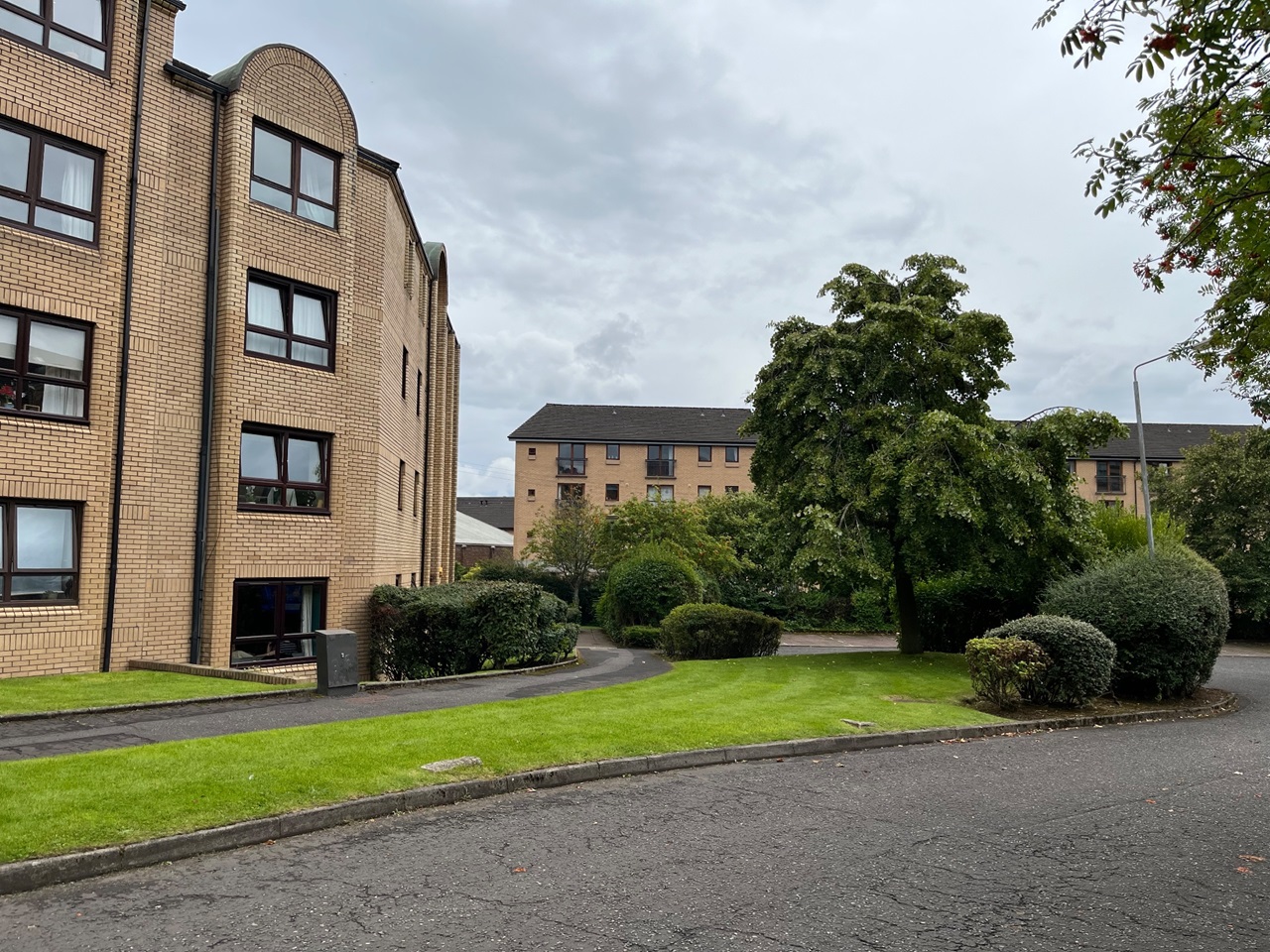 Glasgow 3 Bed Flat, Lumsden Street, G3 To Rent Now for £1,850.00 p/m