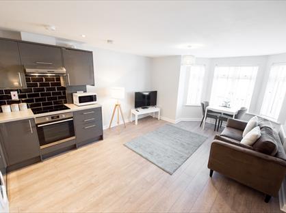 1 Bed Flat, Short Term Accommodation, CO15