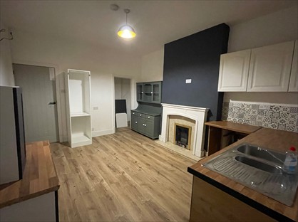 2 Bed Terraced House, Briercliffe Road, BB10