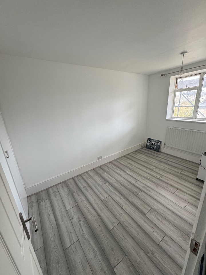 London Room in a Shared Flat, Jasmin House, SE4 To Rent Now for £