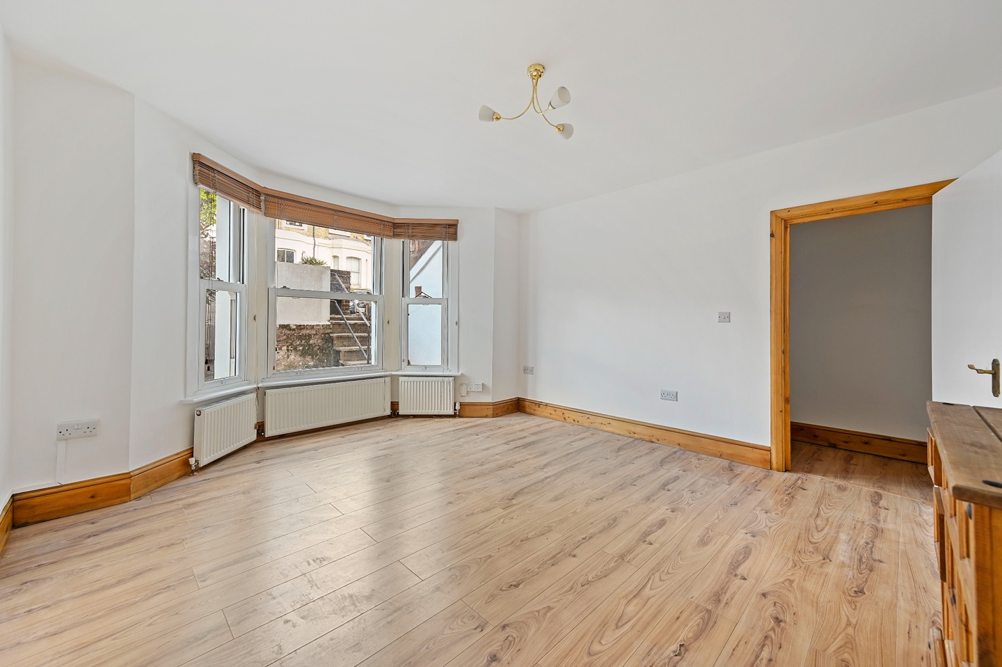 London 2 Bed Flat, Loftus Road, W12 To Rent Now for £2,400.00 p/m