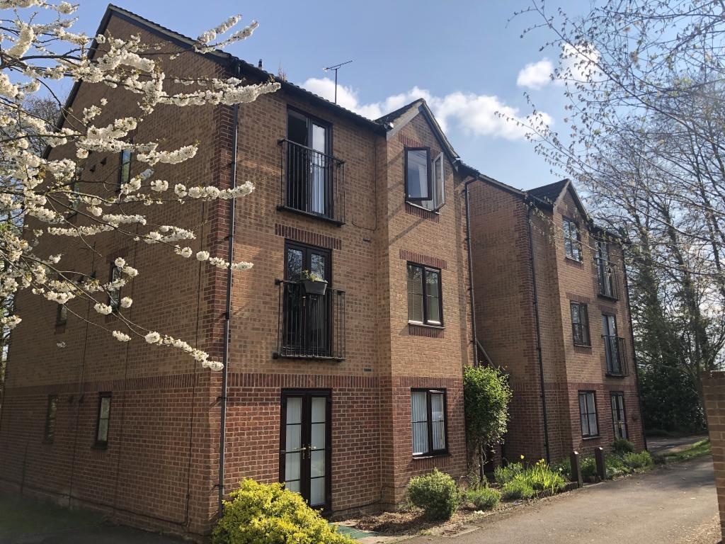 Basingstoke 1 Bed Flat, Gander Drive, RG24 To Rent Now for £825.00 p/m