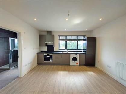 3 Bed Maisonette, Doyle Gardens, NW10