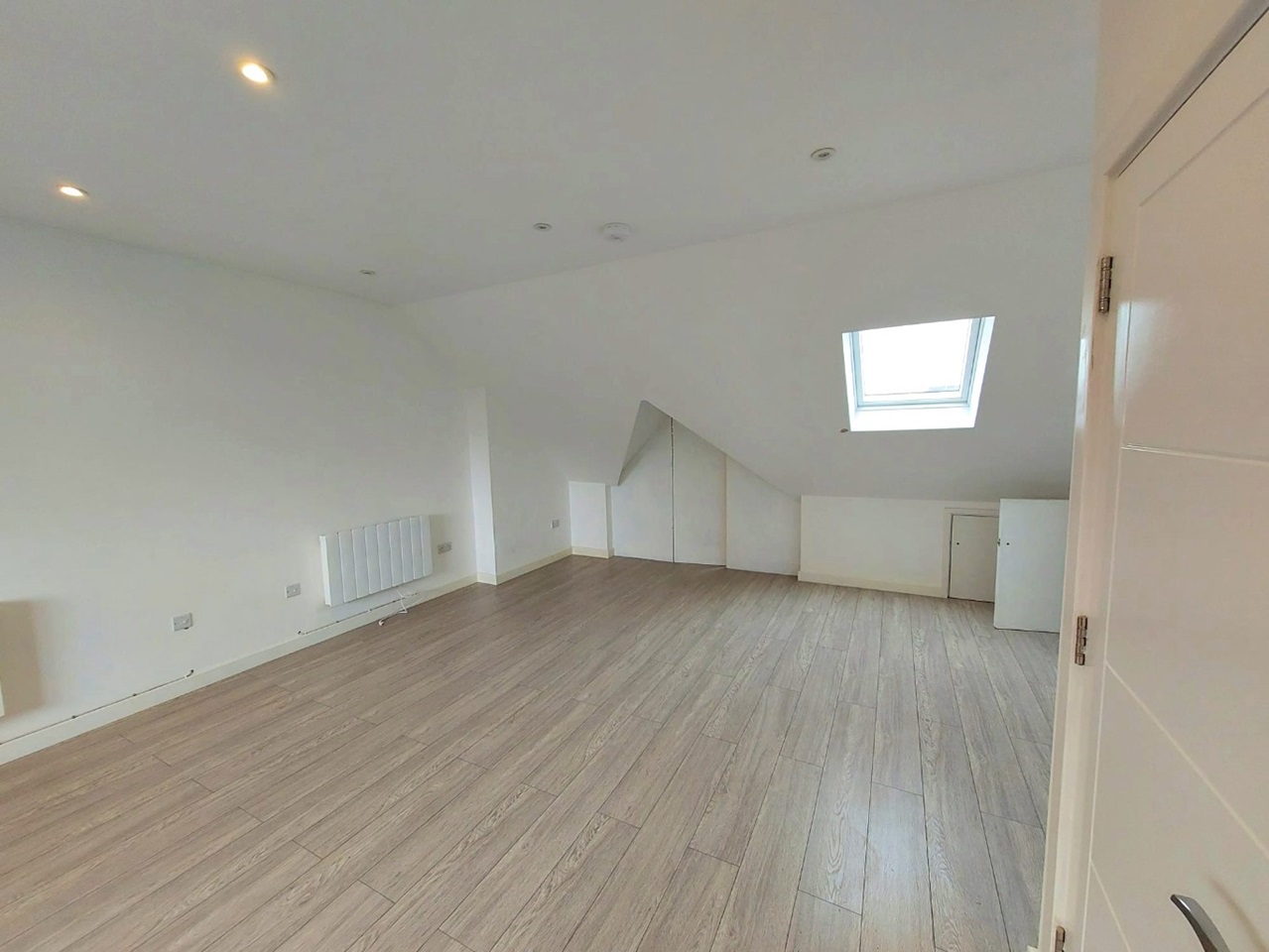 London 3 Bed Doyle Gardens, NW10 To Rent Now for £2,090