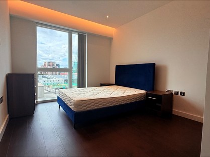 1 Bed Flat, Lanchester Way, SW11