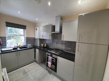 Room in a Shared House, Sandhurst Place, LS8