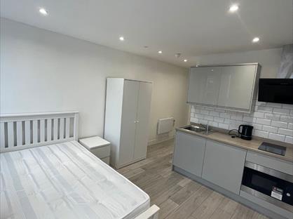 Studio Flat, Queens Road, CV1