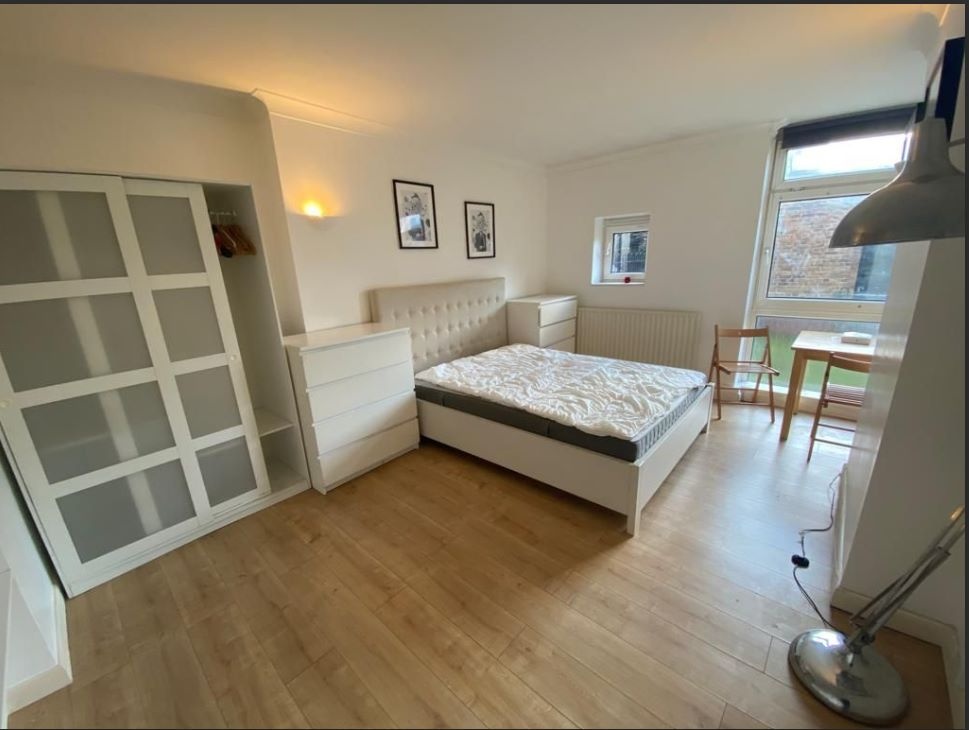 London Room in a Shared Flat, Macroom House, W9 To Rent Now for £