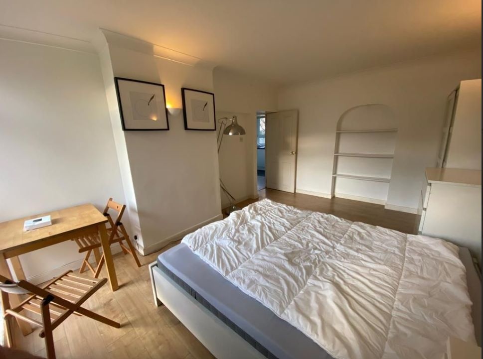 London Room in a Shared Flat, Macroom House, W9 To Rent Now for £