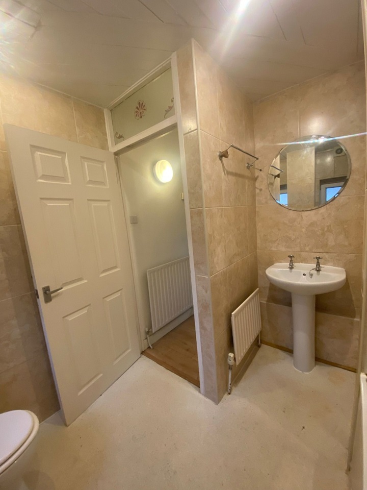 London Room in a Shared Flat, Macroom House, W9 To Rent Now for £