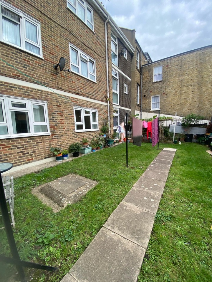 London Room in a Shared Flat, Macroom House, W9 To Rent Now for £