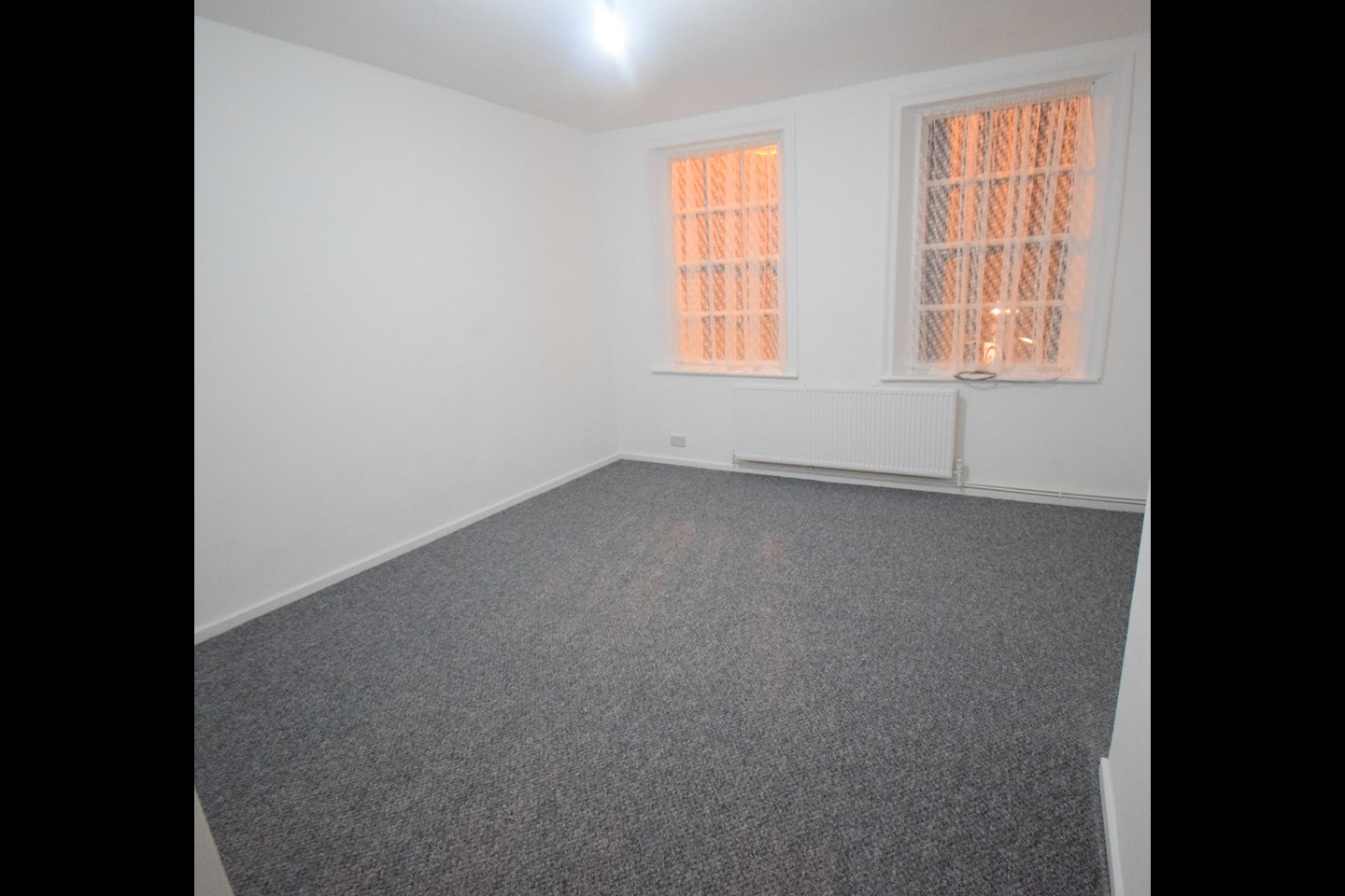 St. Mary Cray, Orpington 2 Bed Flat, Rowlands Manor, BR5 To Rent