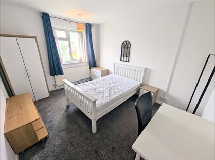 Room in a Shared House, Vineyard Road, B31
