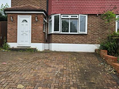 3 Bed Maisonette, Waterfall Road, N14