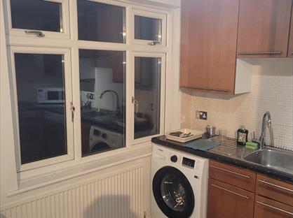 Room in a Shared Flat, Garratt Lane, SW17