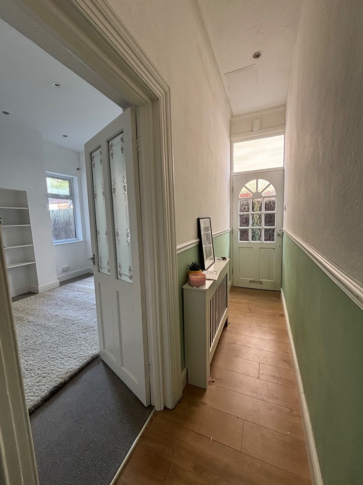 London 2 Bed Murray Road, W5 To Rent Now for £2,300.00 p/m