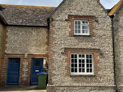 2 Bed Terraced House, Trevor Gardens, BN8