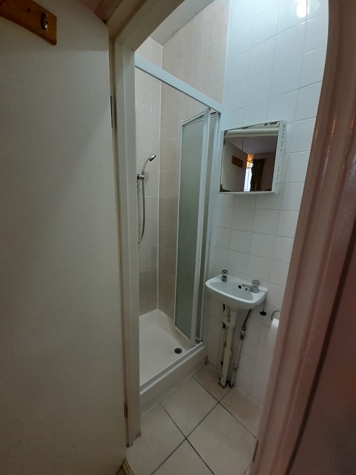 London Studio Flat, Stanmore Road, N15 To Rent Now for £1,100.00 p/m