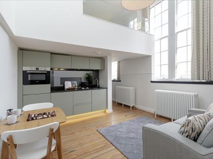 1 Bed Flat, Mcdonald Road, EH7