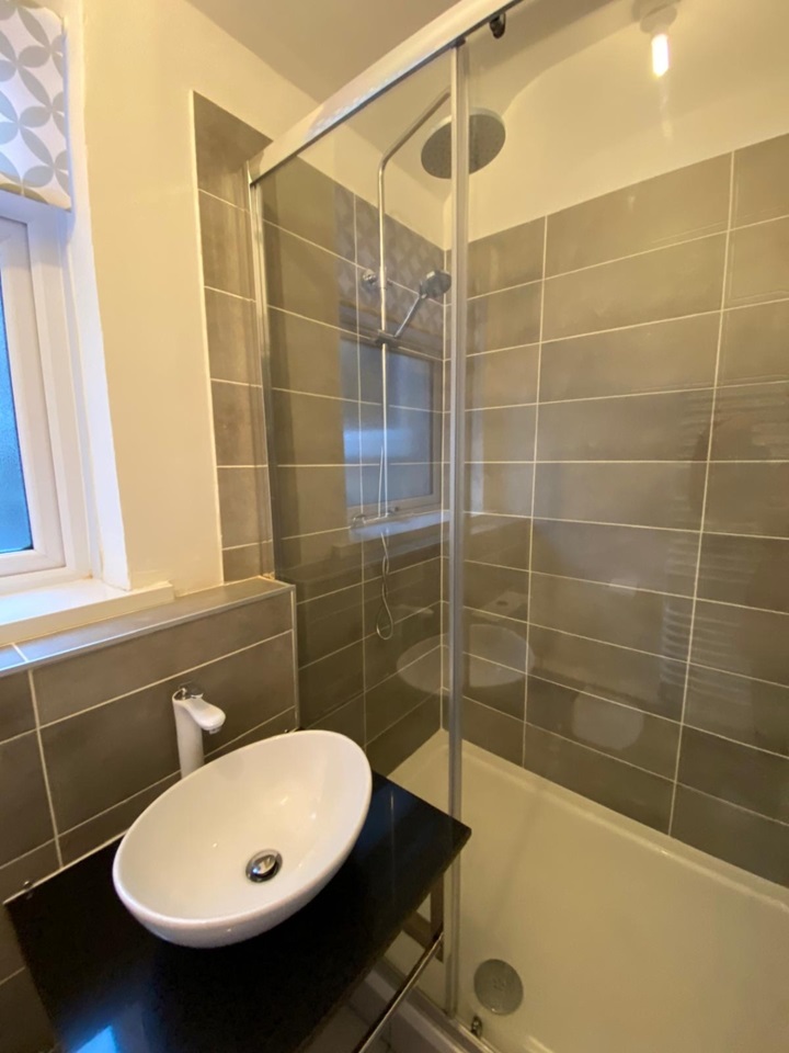 Cardiff 1 Bed Flat, Ninian Road, CF23 To Rent Now for £825.00 p/m