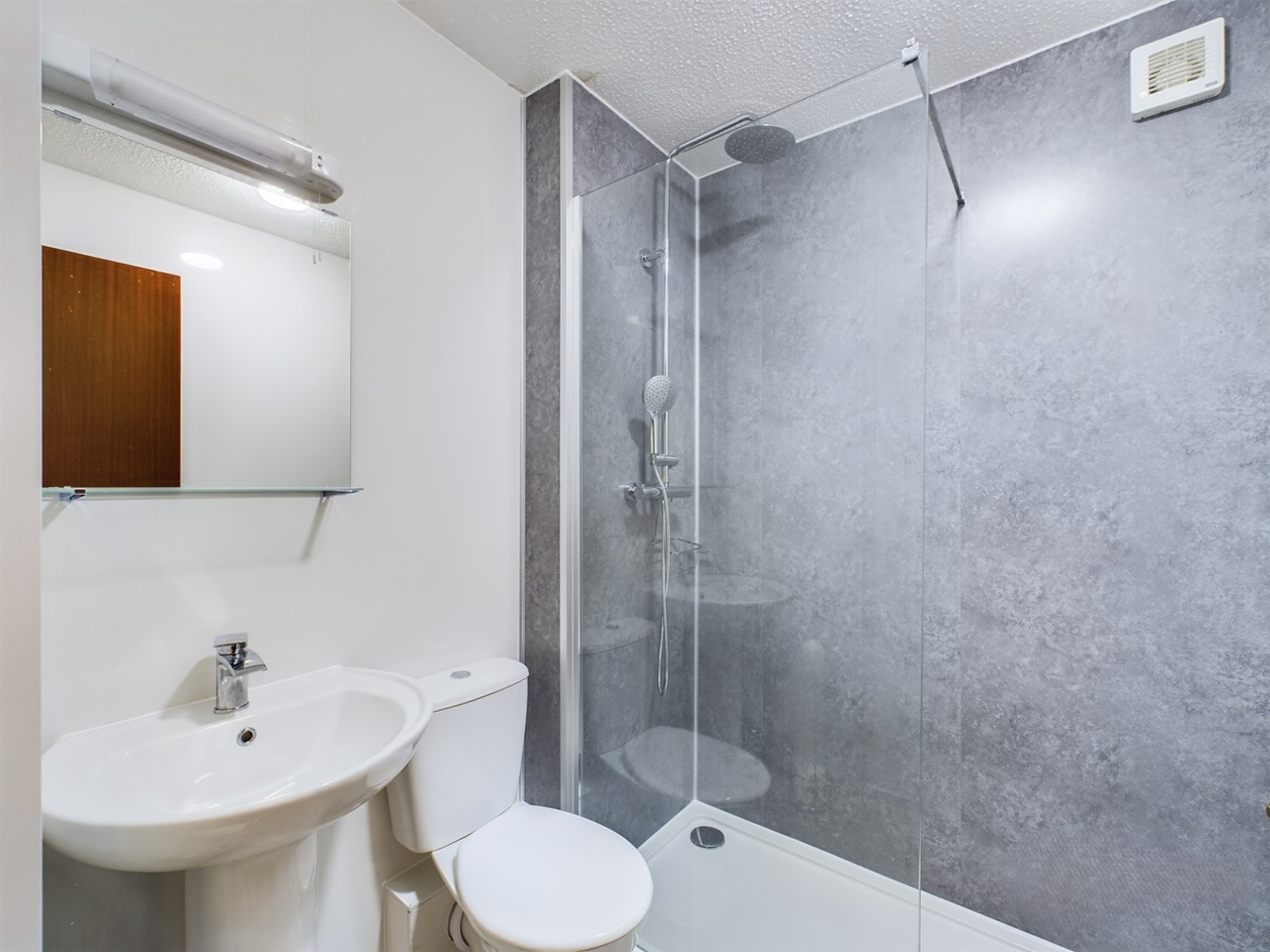 3 Bed Flat, Sienna Gardens, EH9 photo 4
