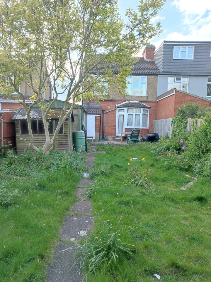 Luton 4 Bed SemiDetached House, Blenheim Crescent, LU3 To Rent Now for £1,900.00 p/m