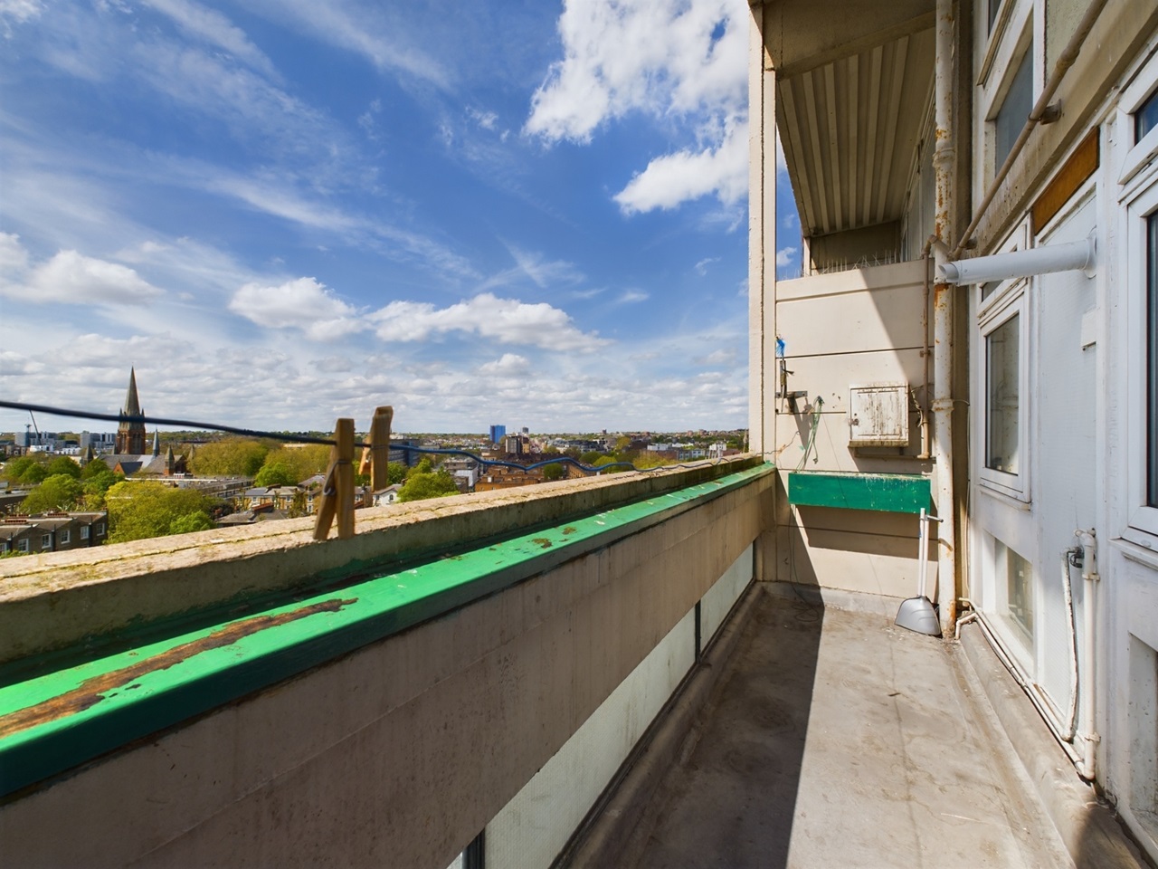 London Room in a Shared Flat, Glasgow House, W9 To Rent Now for £