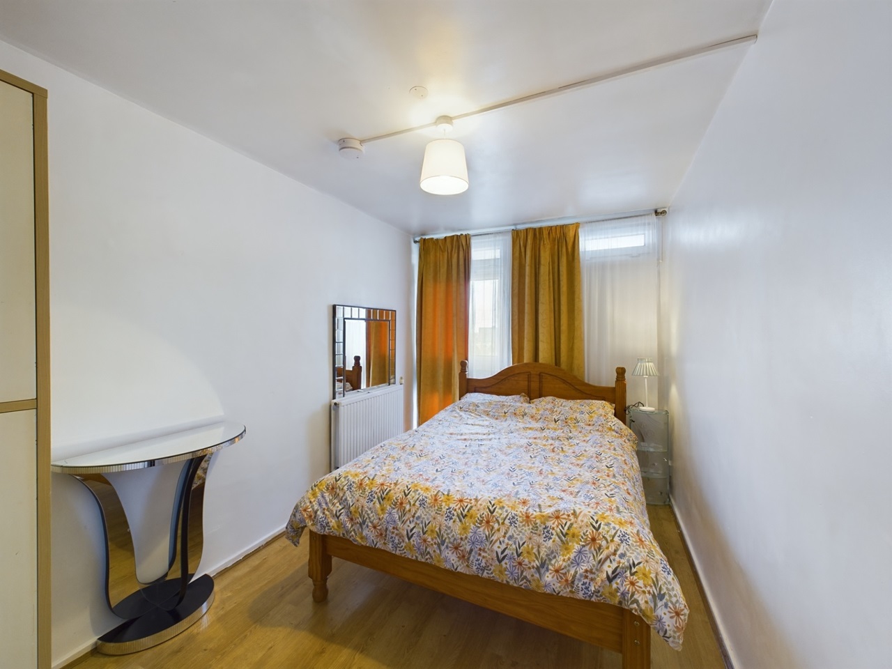 London Room in a Shared Flat, Glasgow House, W9 To Rent Now for £